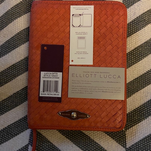 Elliott Lucca E-reader/Kindle case Cayenne color. - Picture 7 of 8
